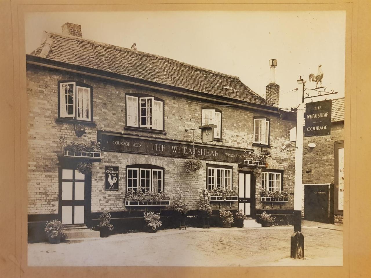 The Wheatsheaf Acomodação com café da manhã Bramley  Exterior foto